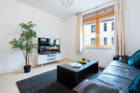 2 Bedroom Apartment - City Centre - Secure Parking - WIFI - Netflix - 81UM